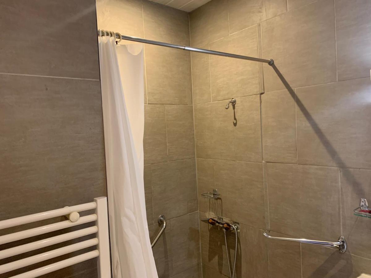 Pont-de-Chéruy Hotel Le Cosy מראה חיצוני תמונה